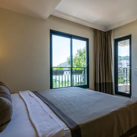 Demanor Adult Only Hotel