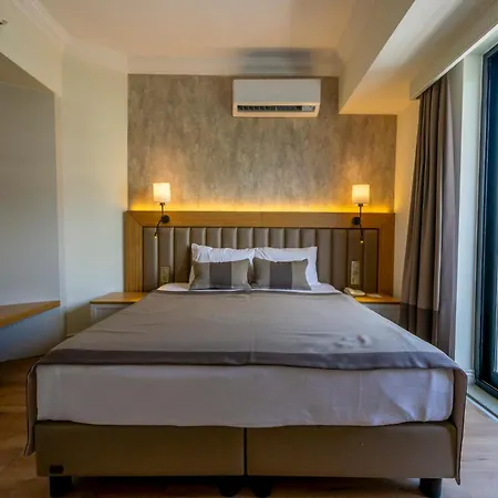 Demanor Adult Only *