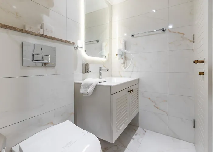 Szálloda Demanor Adult Only