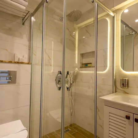 Hotel Demanor Adult Only